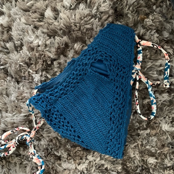 Crochet Bikini Top - Picture 3 of 4